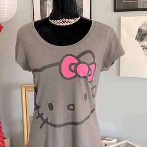 Cute Sanrio Hello Kitty 🎀 tee